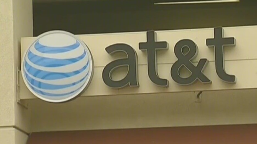 AT&T Outage: Cell carriers have no service